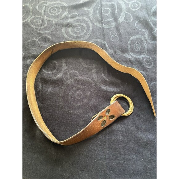 Vintage 60’s/70’s Leather Belt With Double Solid Brass Buckle. Daisy Cutout. OS. - Picture 5 of 15